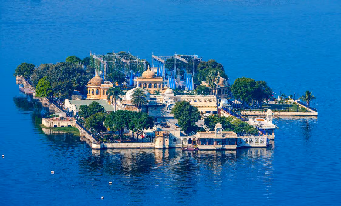 Ahmedabad to Udaipur Car Rental